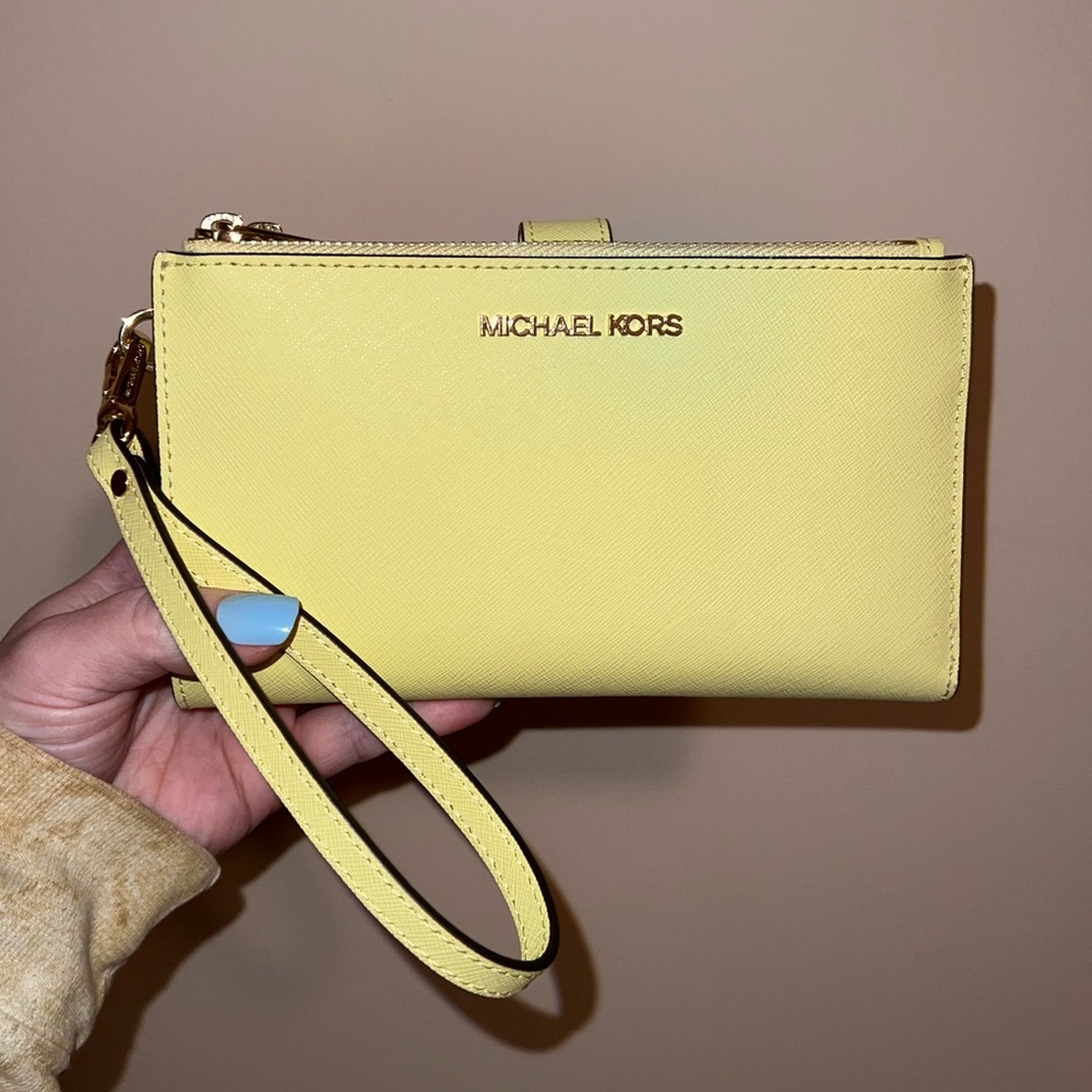 Michael Kors Wristlet